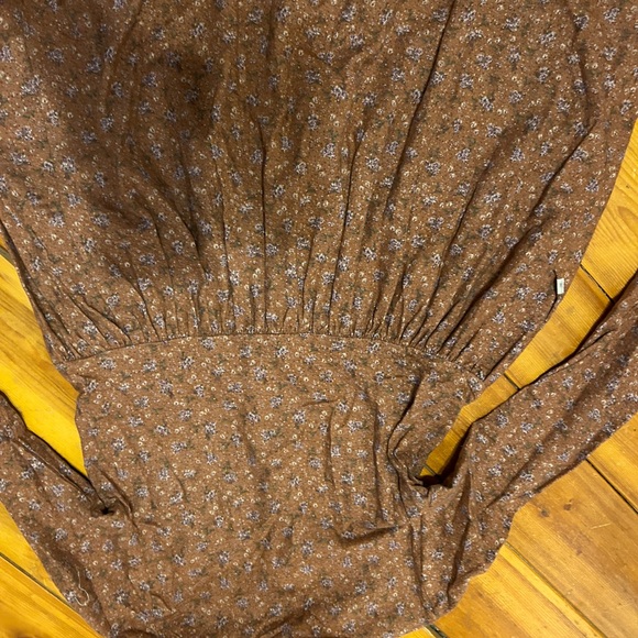 Floral Wheat Alison dress size 12 yr old - Picture 5 of 8